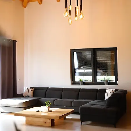 Vikendica Krcmarice- *